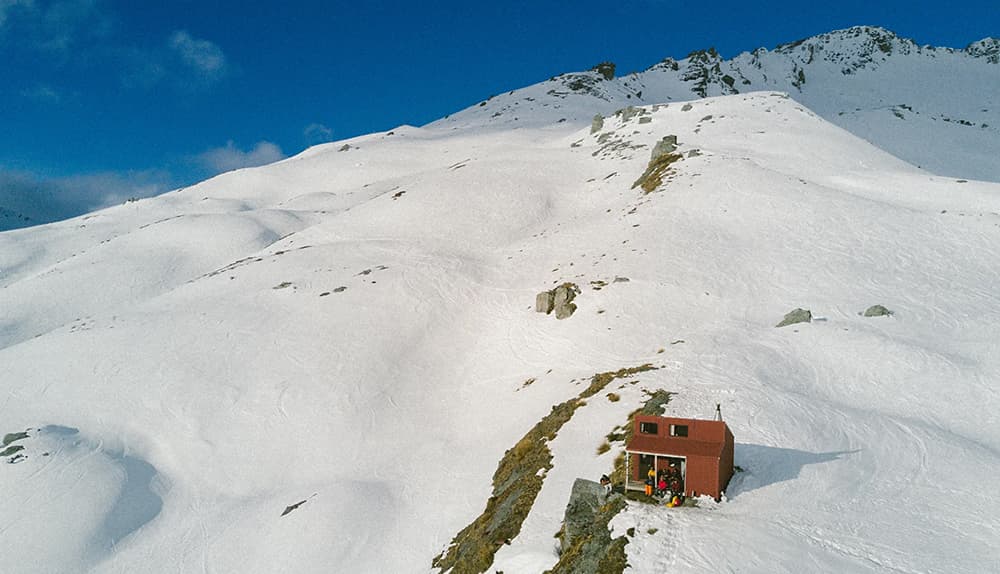 invincible-skifields-hut